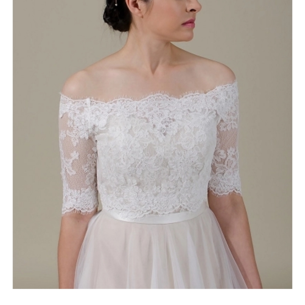 Tulip brand lace undershirt